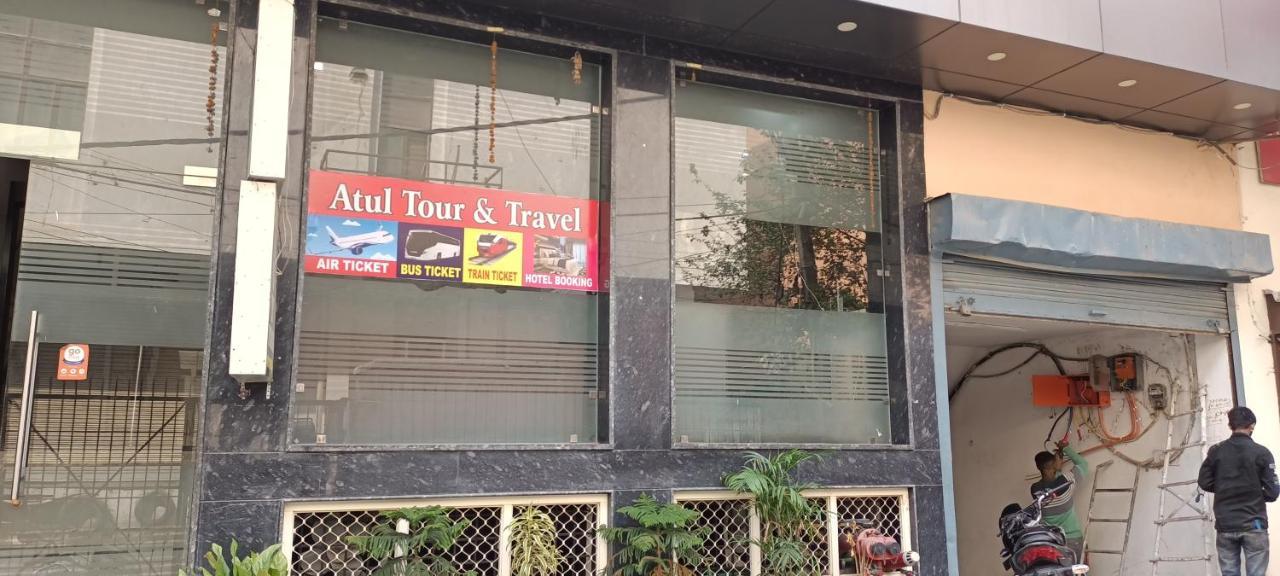 Hotel Ivy Plaza Luxury New Delhi Exterior photo