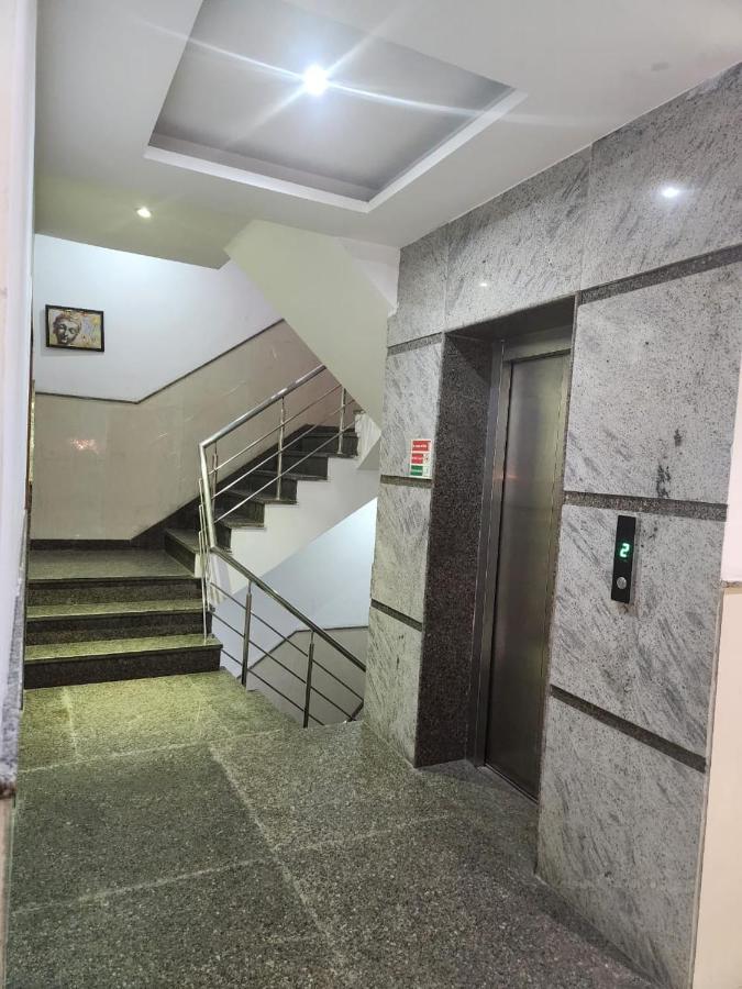 Hotel Ivy Plaza Luxury New Delhi Exterior photo